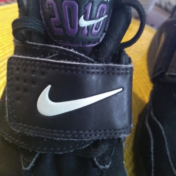 Nike Diamond Turf 2010 Boys sneakers size 2y - Picture 9 of 9